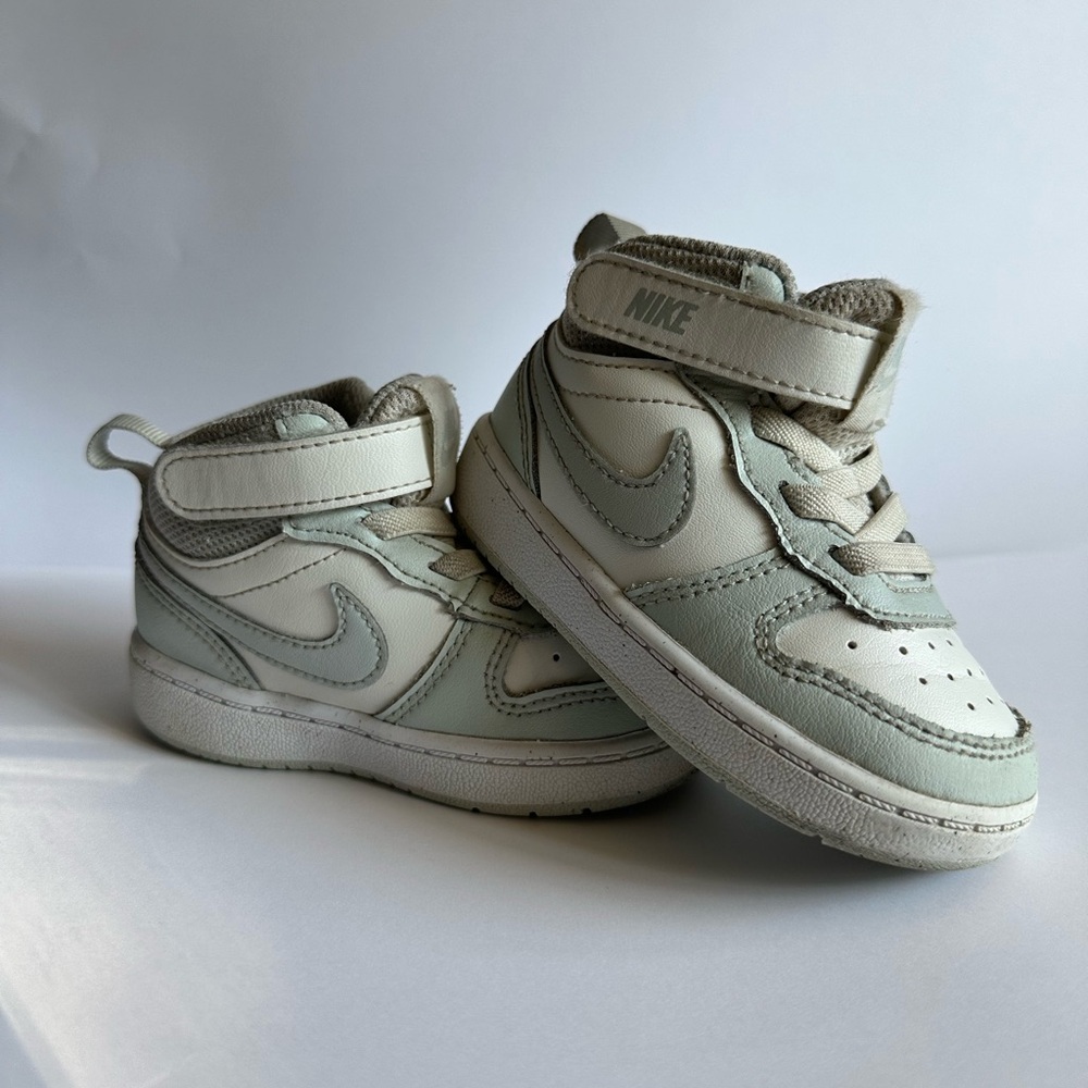Nike Court Borough Mid 2 kids shoes